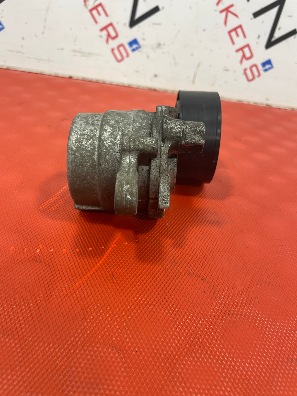 Citroen Dispatch/Peugeot/Expert/Vauxhall Vivaro BELT TENSIONER PULLEY 2016-2024 1.5 P/N 9826265880