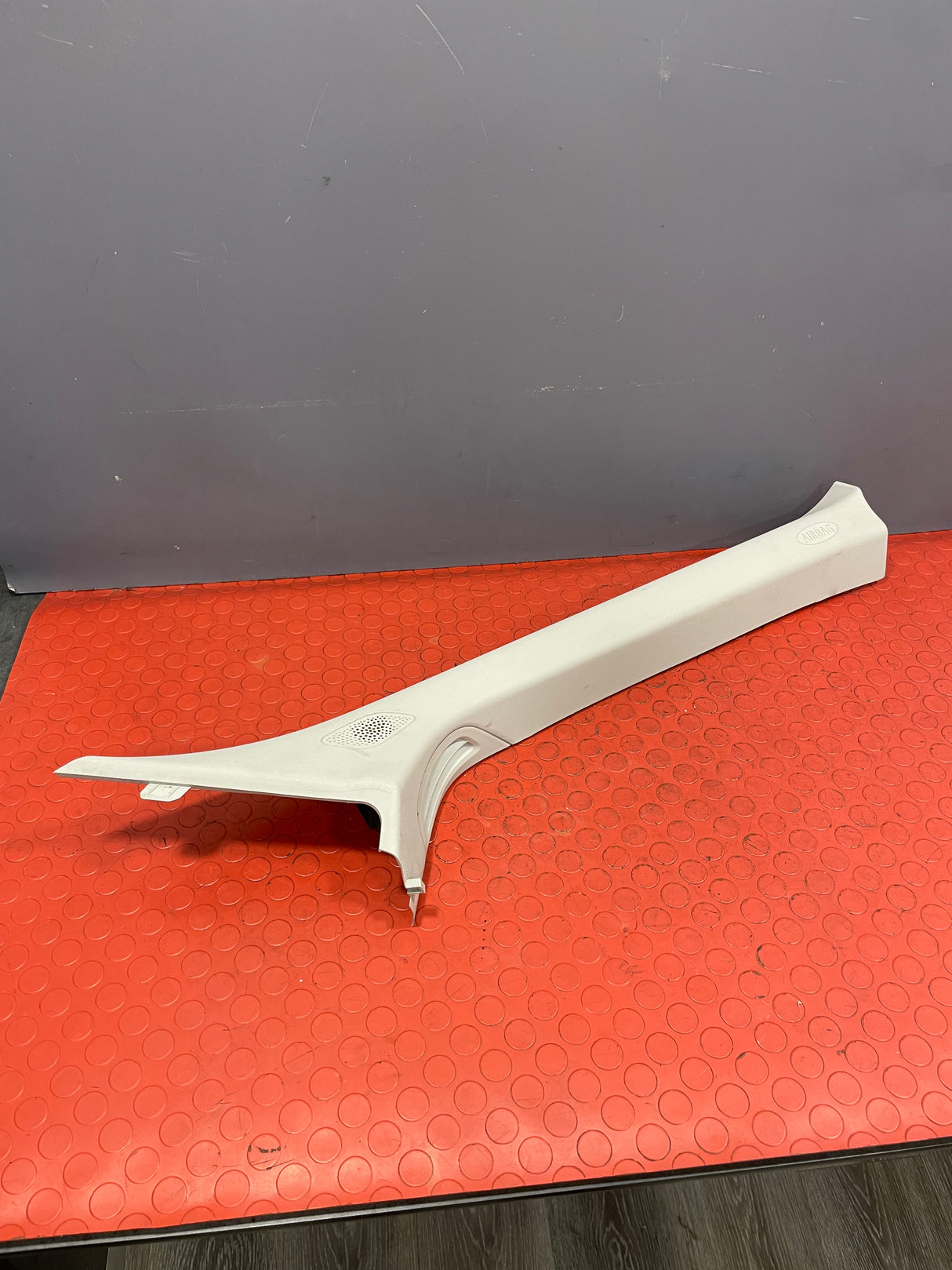Saic Maxus Deliver 9 A PILLAR TRIM Driver's Side 2021-2024 P/N C00099930