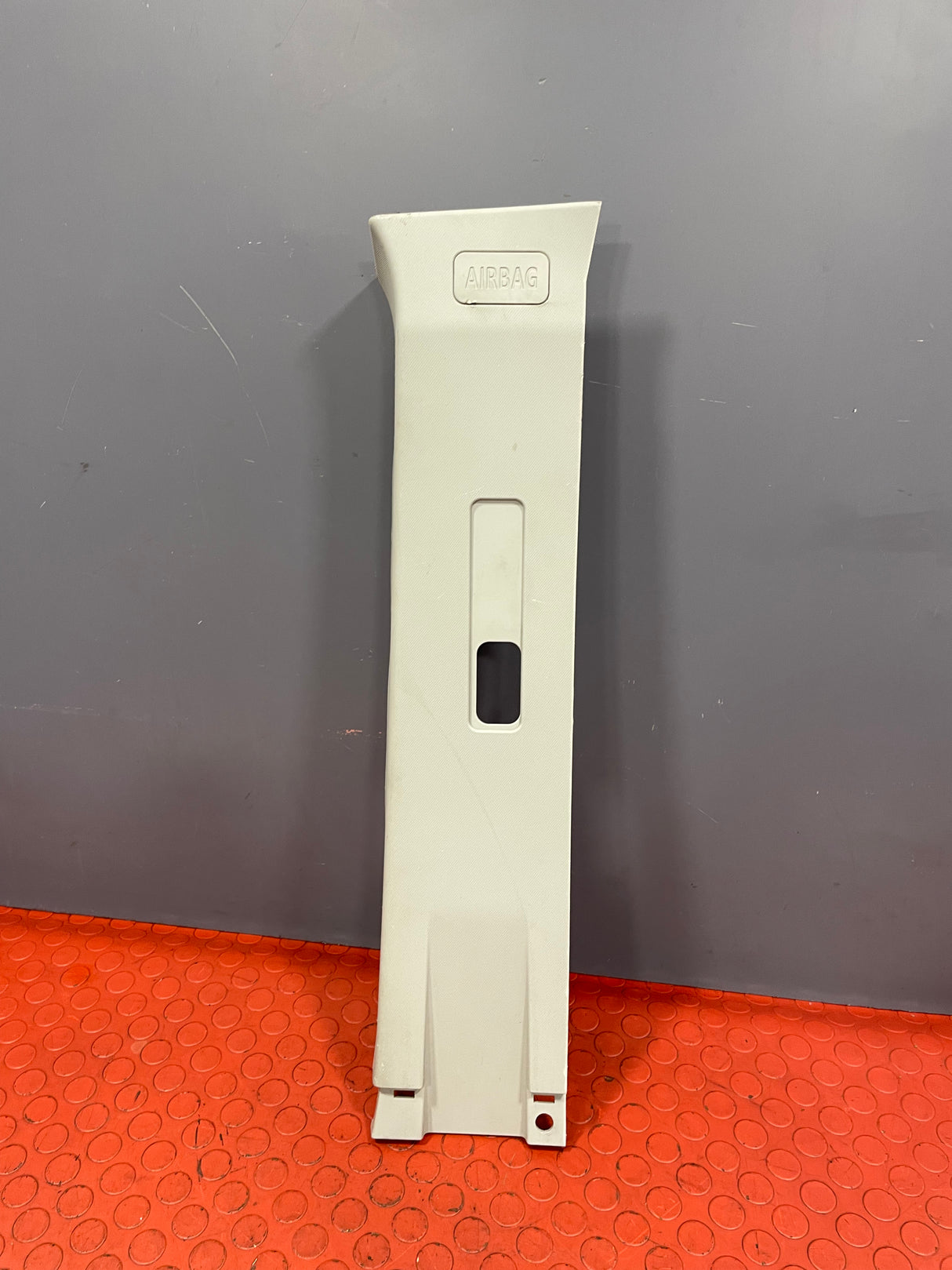 Saic Maxus Deliver 9 B PILLAR TRIM Driver's Side 2021-2024 P/N C00106730