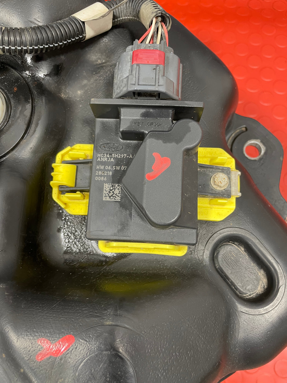 Ford Transit Custom AD BLUE TANK COMPLETE WITH PUMP 2.0 2017-2023 P/N GK215J228AF / GK215J229AB