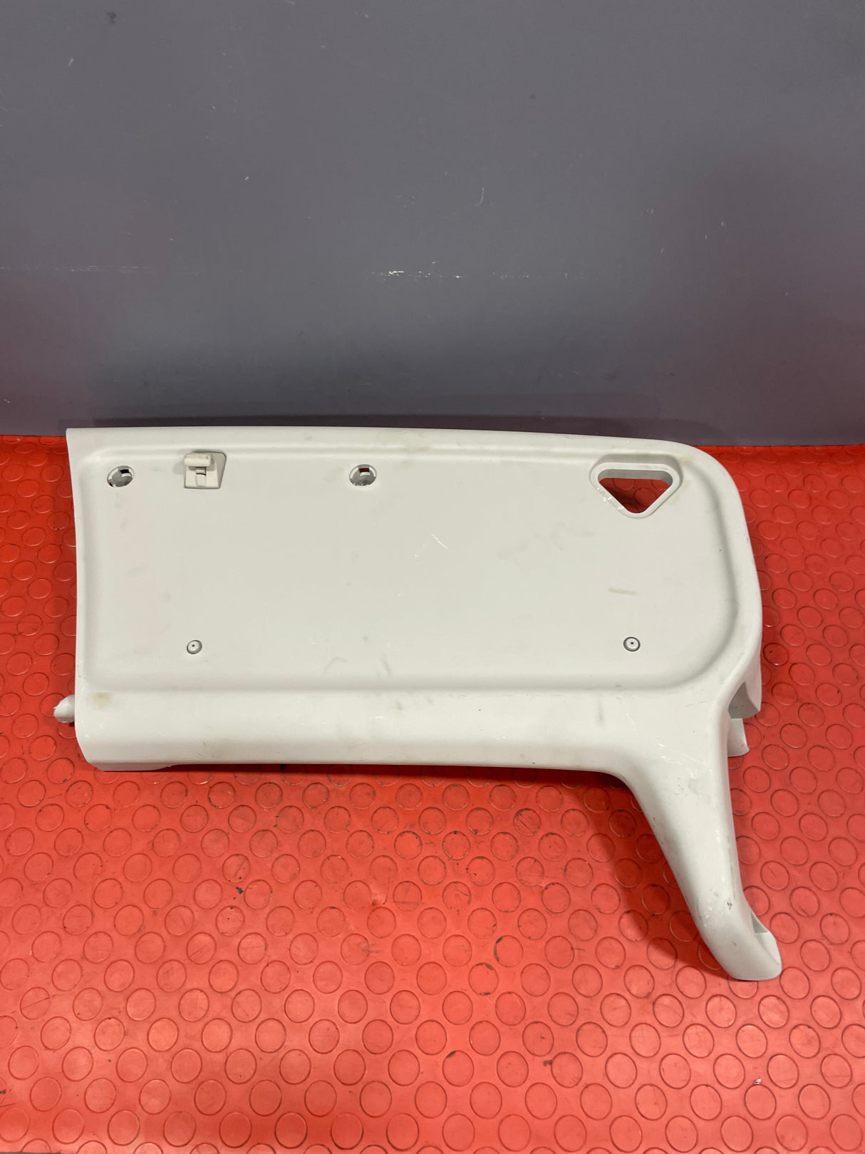 Saic Maxus Deliver 9 SUN VISOR HOUSING Passenger's Side 2021-2024 P/N C00144867