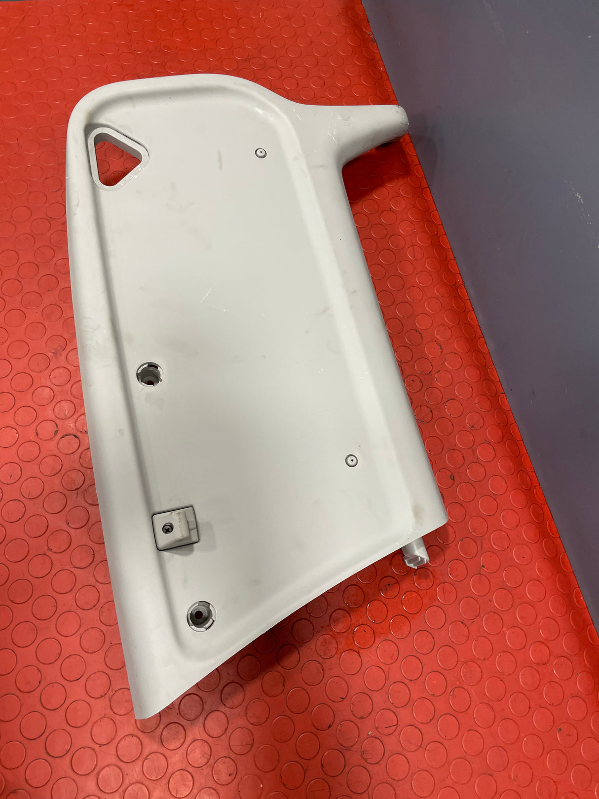 Saic Maxus Deliver 9 SUN VISOR HOUSING Passenger's Side 2021-2024 P/N C00144867