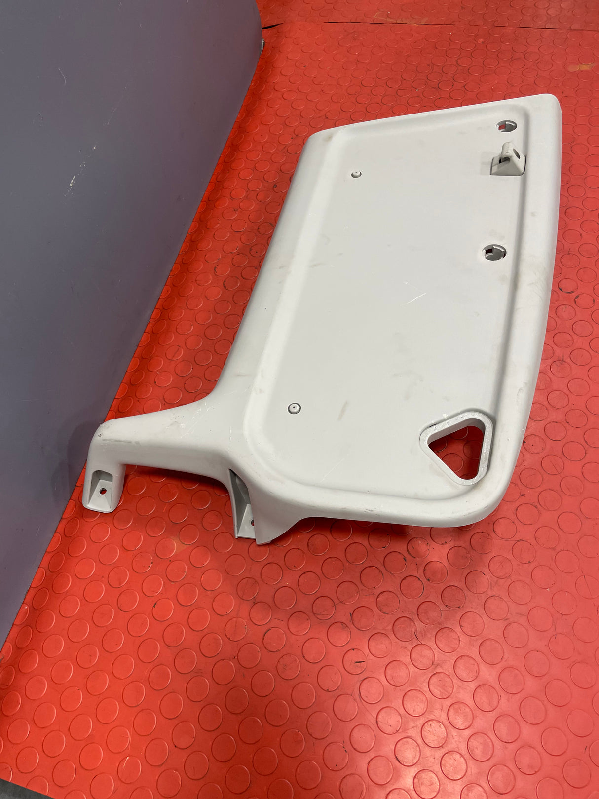 Saic Maxus Deliver 9 SUN VISOR HOUSING Passenger's Side 2021-2024 P/N C00144867