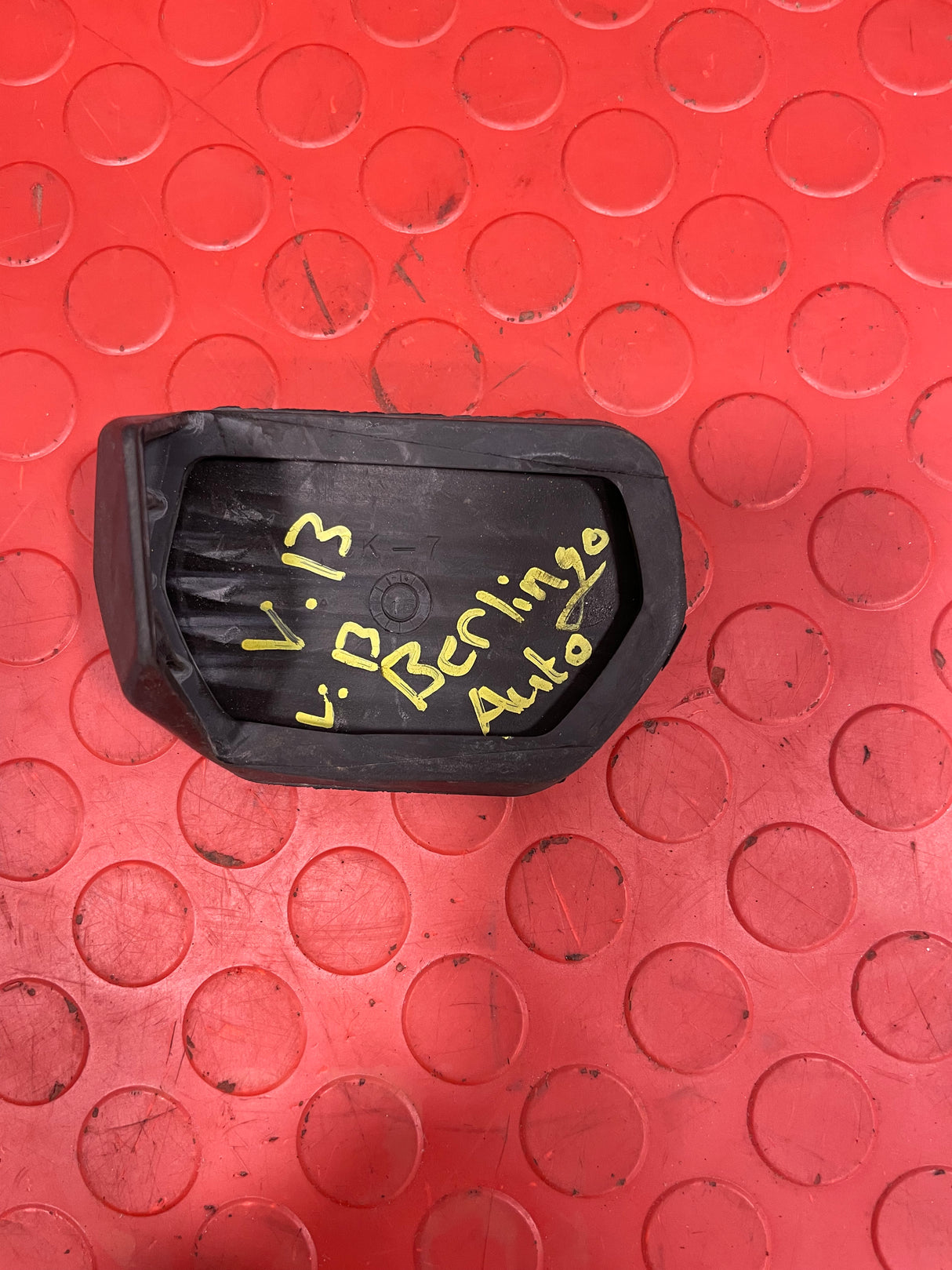 Citroen Berlingo/Peugeot BRAKE PEDAL RUBBER 2009- 2018 1.6 COVER P/N 450418