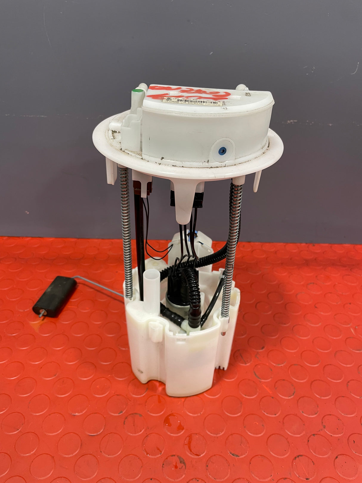 Citroen Berlingo/Peugeot Partner/Vauxhall Combo/Toyota Proace City 1.5 FUEL TANK SENDER UNIT 2019-2024 P/N 9809359380 / 100115562AI