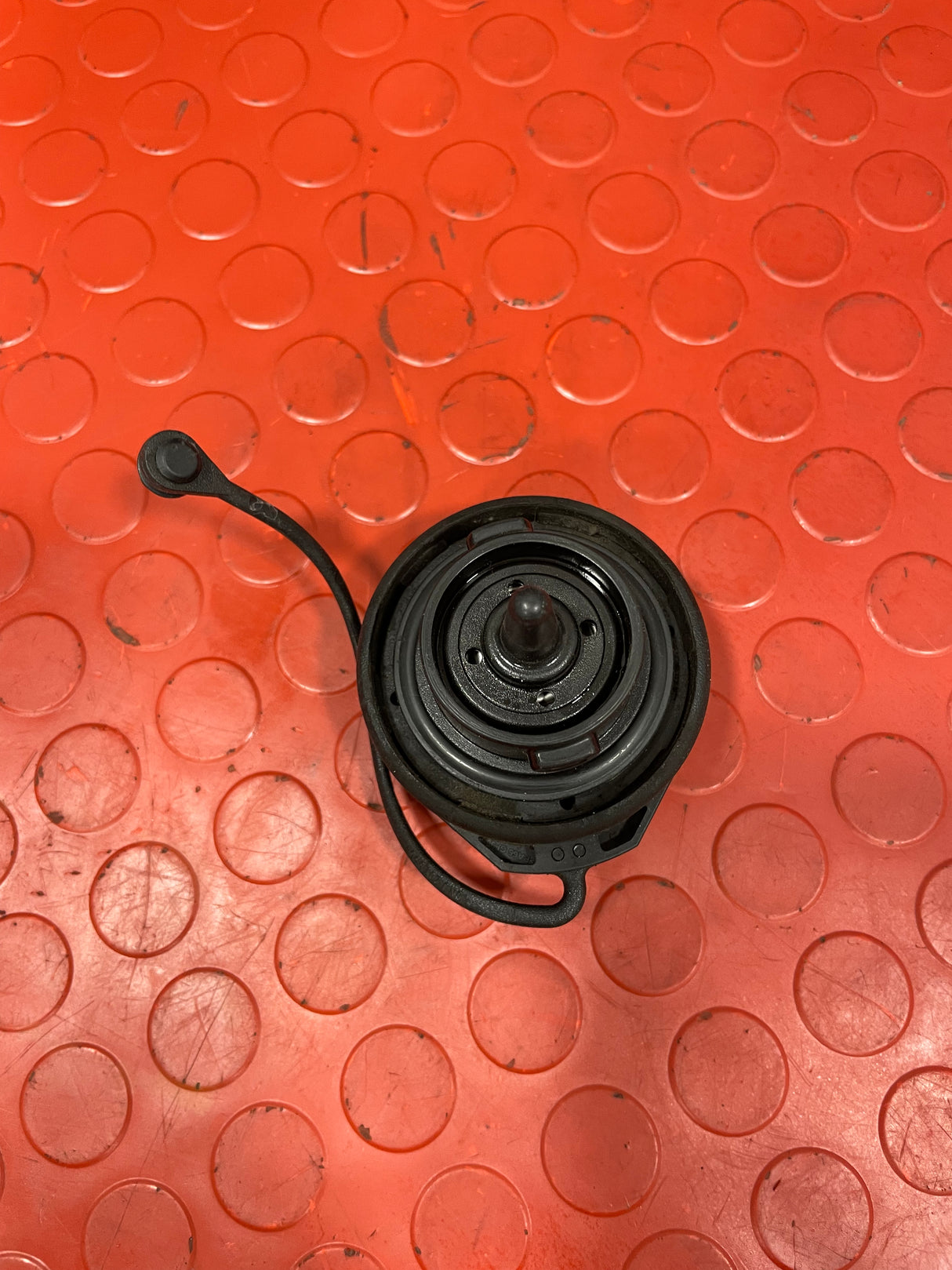 Volkswagen/Audi DIESEL FILLER CAP B6,B7,1.6,1.9,2.0P/N 3C0201553K