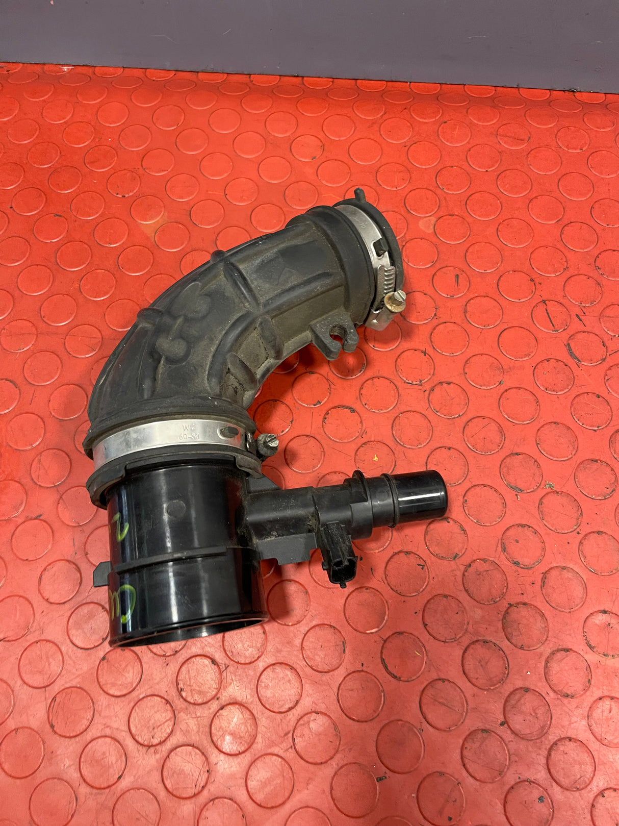 Ford Transit Custom AIR INTAKE HOSE / INDUCTION PIPE w/ SENSOR 2.0 2019-2023 P/N GK219F805AC - 1