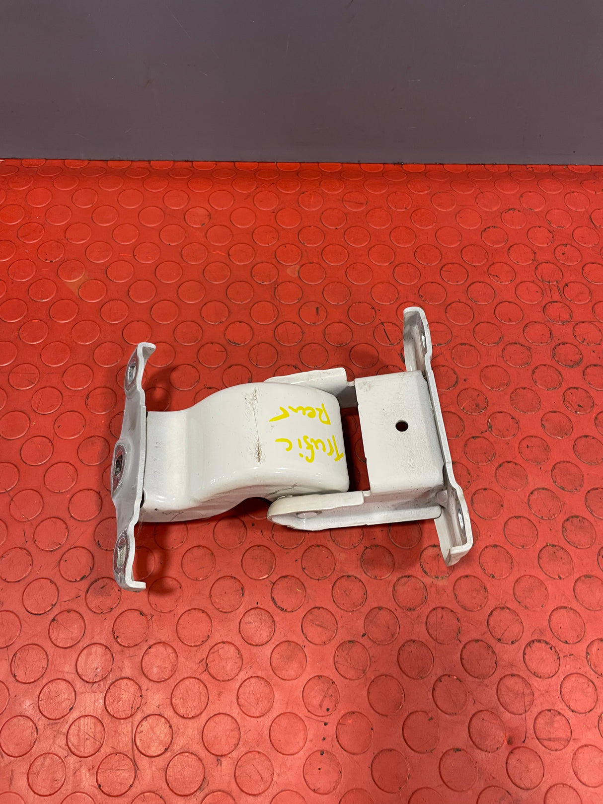 Renault Trafic/Vauxhall Vivaro REAR DOOR UPPER HINGE (White) 2014-2019 P/N 904006707R - 1