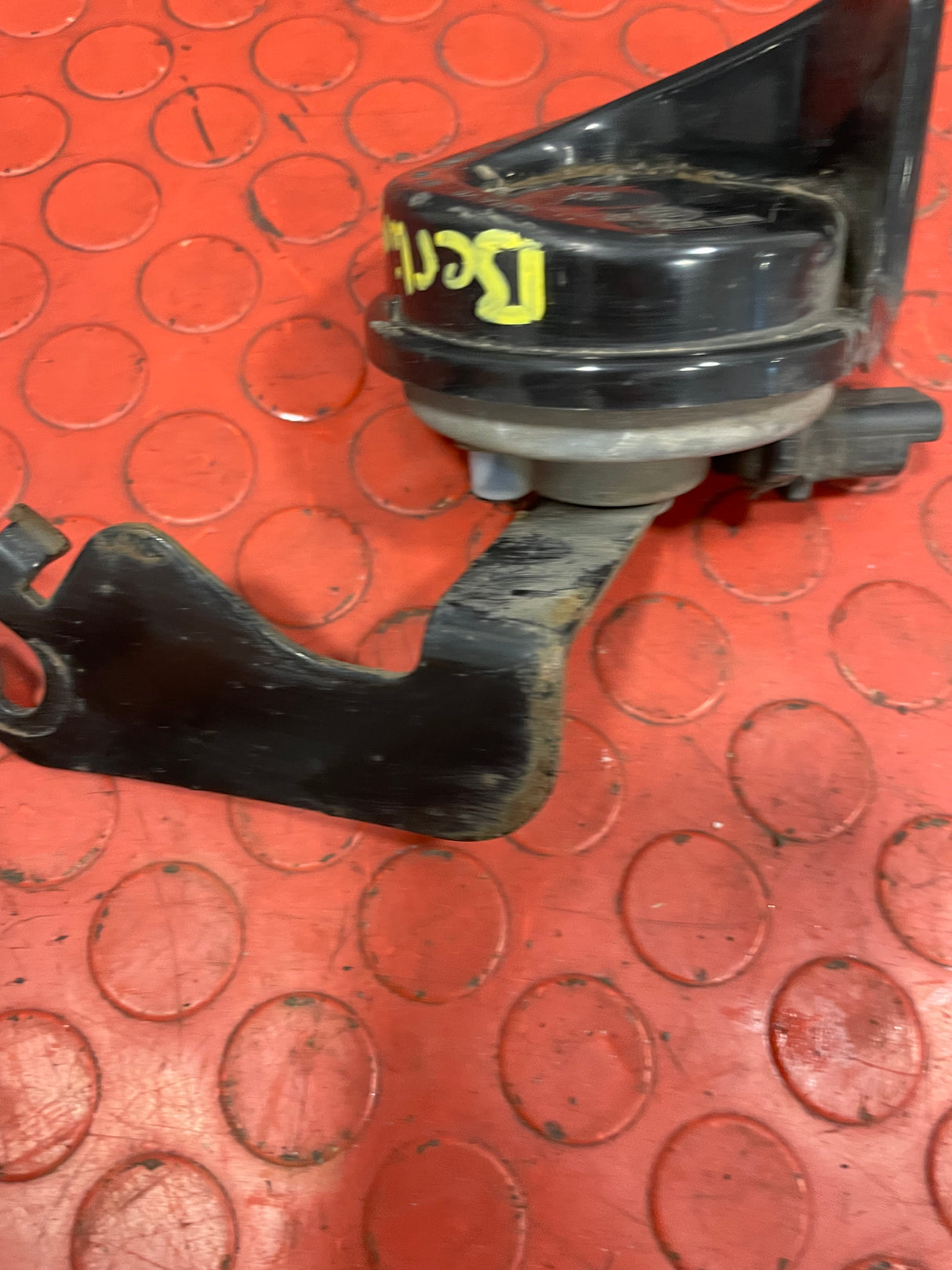 Citroen Berlingo/Peugeot Partner HORN 2019-2023 P/N 9827899180