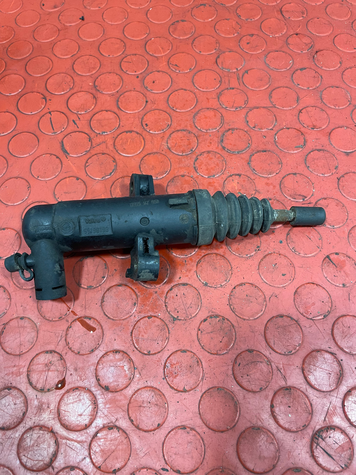 Fiat Ducato/Peugeot Boxer/Citroen Relay CLUTCH MASTER CYLINDER 2008-2016 P/N 55196193