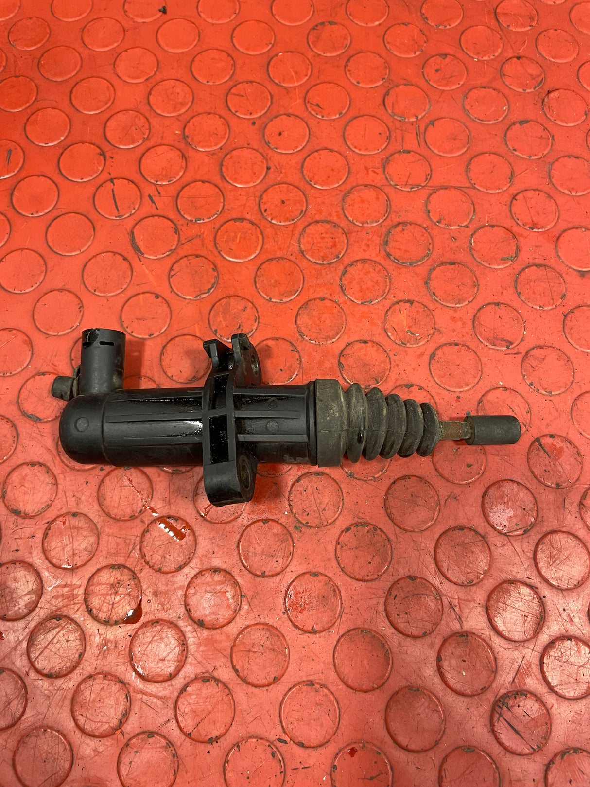 Fiat Ducato/Peugeot Boxer/Citroen Relay CLUTCH MASTER CYLINDER 2008-2016 P/N 55196193