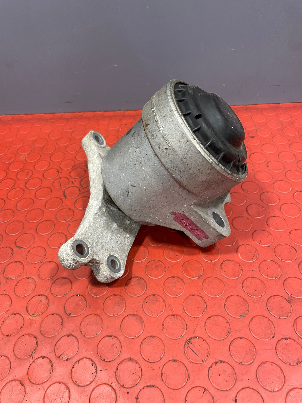 Ford Transit Custom ENGINE SUPPORT/ENGINE MOUNT 2.2 2013-2016 P/N G2911138