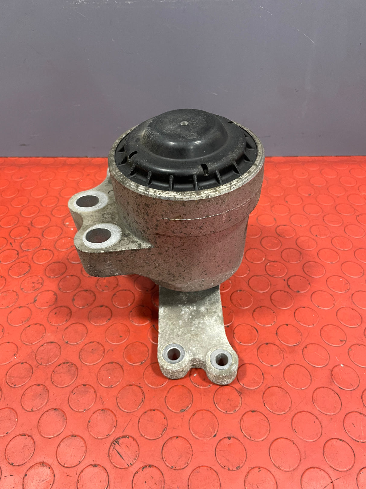Ford Transit Custom ENGINE SUPPORT/ENGINE MOUNT 2.2 2013-2016 P/N G2911138