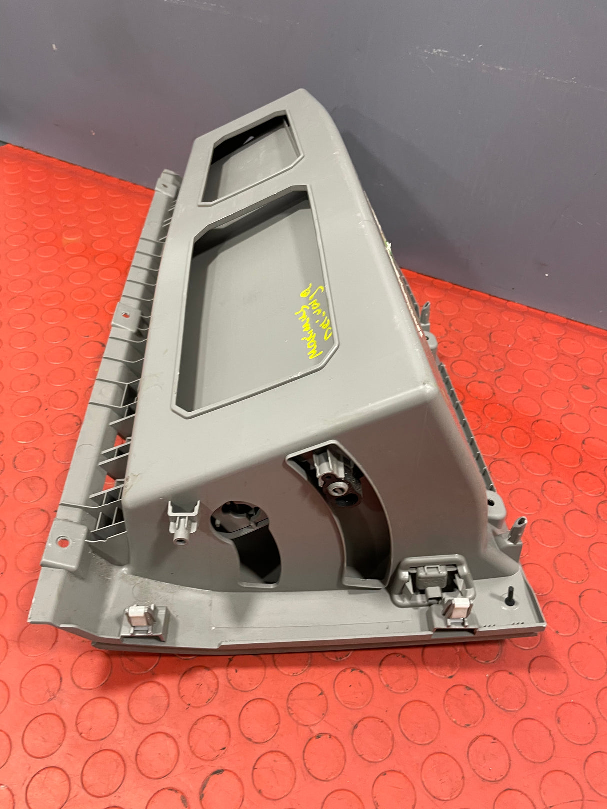 Saic Maxus Deliver 9 GLOVE BOX ASSEMBLY Left 2.0 2021-2024 P/N C00118080