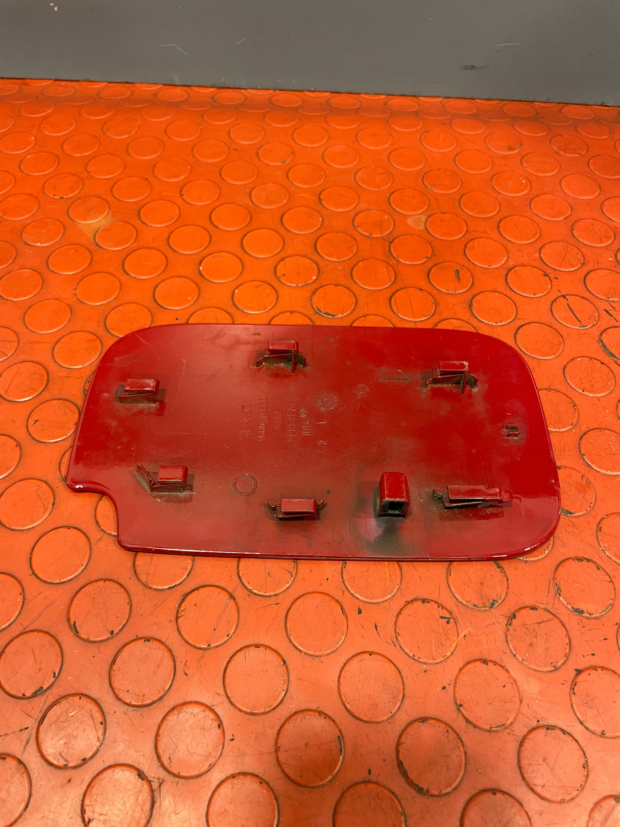 Citroen Berlingo/Peugeot Partner FUEL DOOR COVER/FUEL FILLER FLAP (Red) 2008-2018 P/N 9680449680 - 3