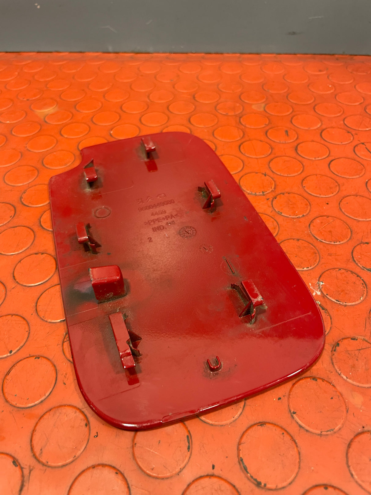 Citroen Berlingo/Peugeot Partner FUEL DOOR COVER/FUEL FILLER FLAP (Red) 2008-2018 P/N 9680449680 - 3