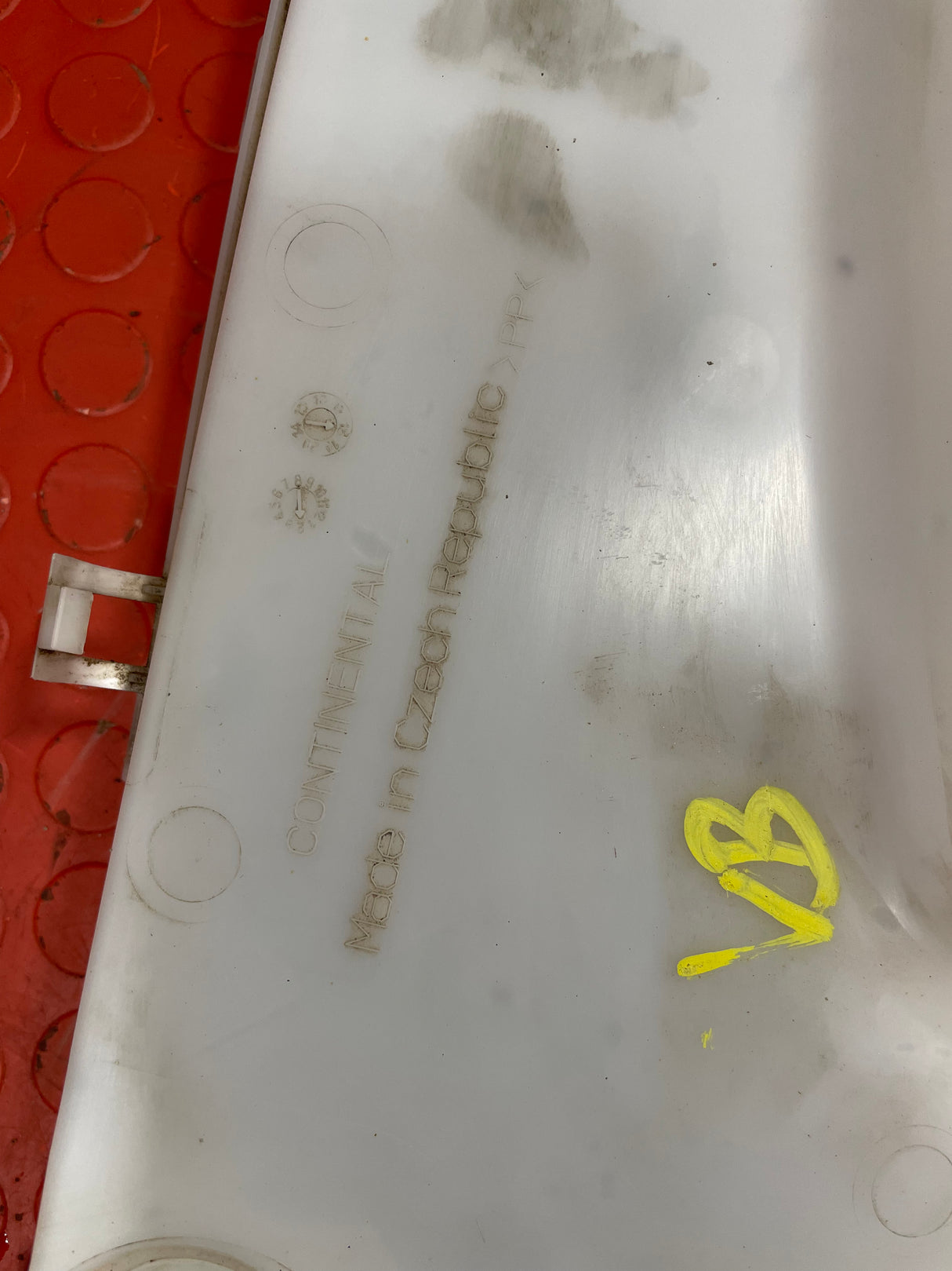 Peugeot Expert/Citroen Dispatch WINDSCREEN WASHER BOTTLE 2018 P/N A2C96222700