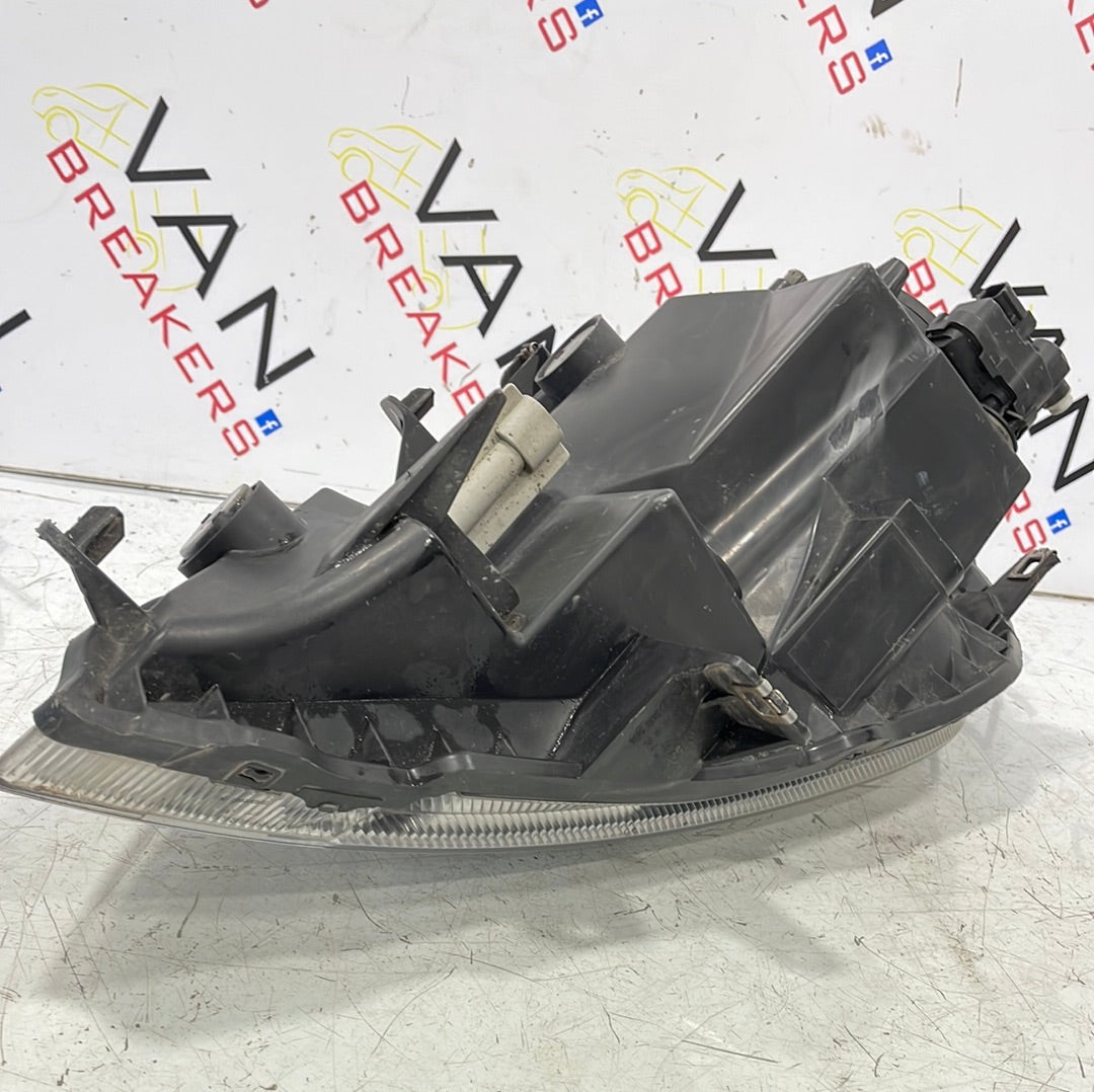 Vauxhall Vivaro/Nissan Primastar/Renault Trafic PASSENGER SIDE HEADLIGHT 2006-2014 P/N 93859833