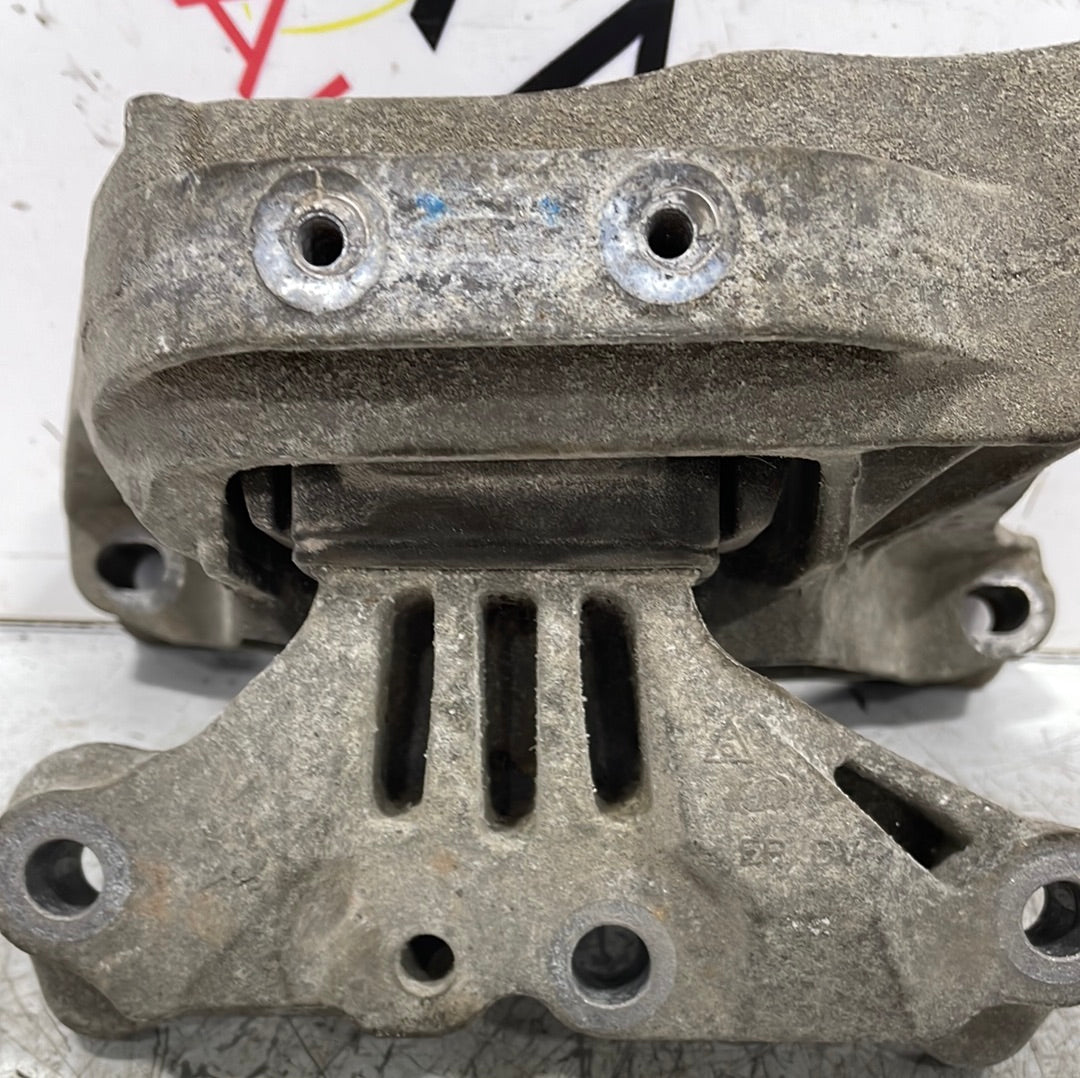 Citroen Dispatch/ Peugeot Expert/ Vauxhall Vivaro/ Toyota Proace ENGINE MOUNT 1.6 HDI 2018 P/N 4A10372D
