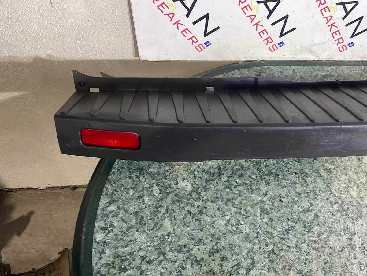 Ford Transit MK8 REAR BUMPER CENTRE SECTION STEP COVER (NO SENSORS) 2013-2018 P/N BK3117E926