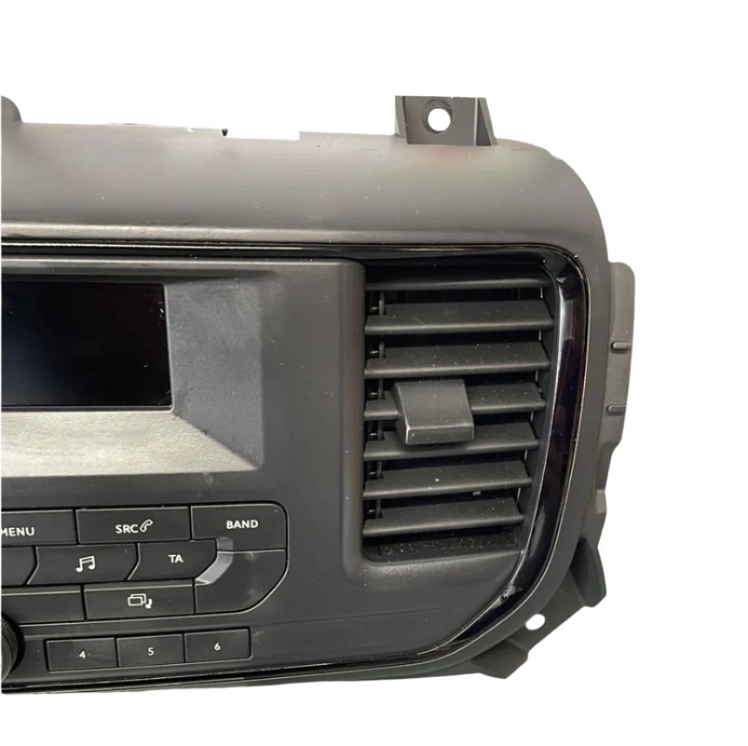 2020 Vauxhall Vivaro Radio screen, head-unit and controls