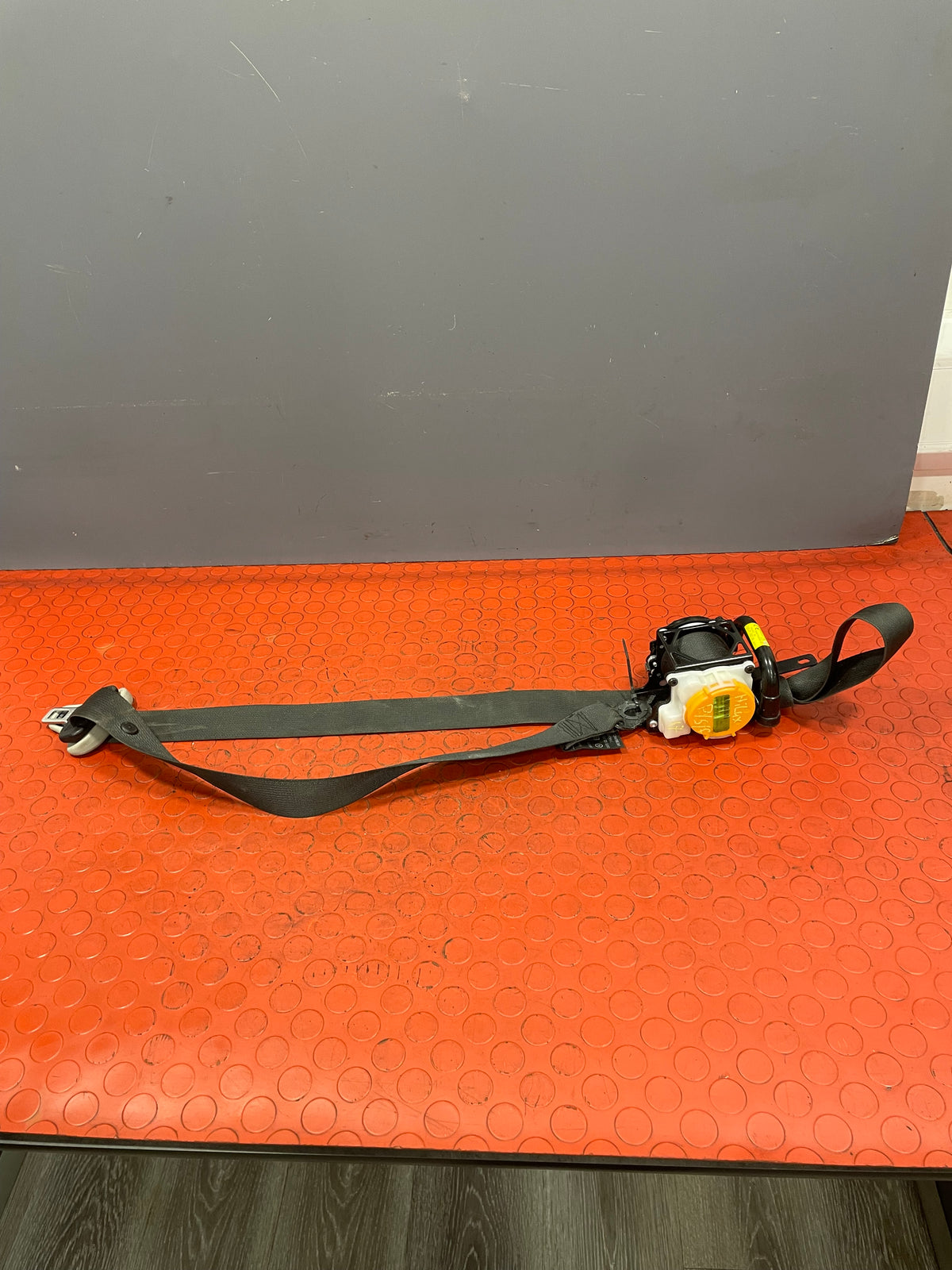 Toyota Hilux SEAT BELT Passenger Side Front 2016-2024 P/N 732200K570C0