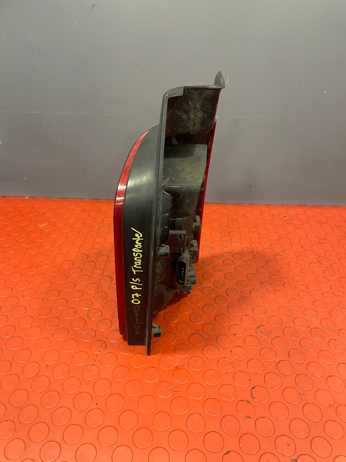 Volkswagen Transporter T5 PASSENGER SIDE REAR TAIL LIGHT 2009-2015 P/N 7H0945095F - 1`