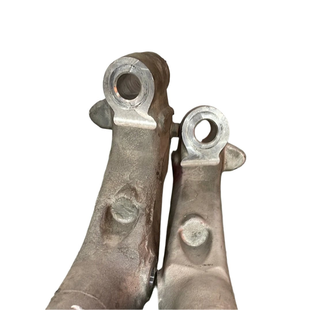 Citroen Berlingo/Peugeot Partner/Vauxhall Combo/Toyota Proace CIty FRONT SUB FRAME SUPPORT BRACKETS (PAIR) 1.5 2018-2025 P/N 967763018003