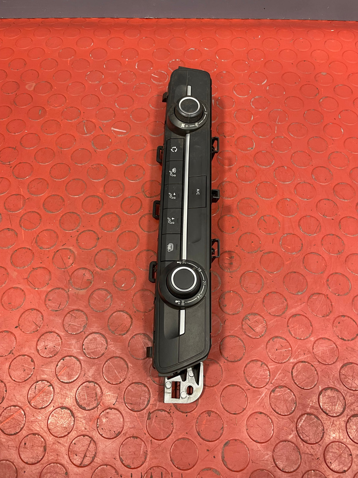 Citroen Berlingo/Peugeot Partner/Vauxhall Combo/Toyota Proace City HEATER CONTROL UNIT WITH AIR CONDITIONING 2019-2024 P/N 98340416ZD