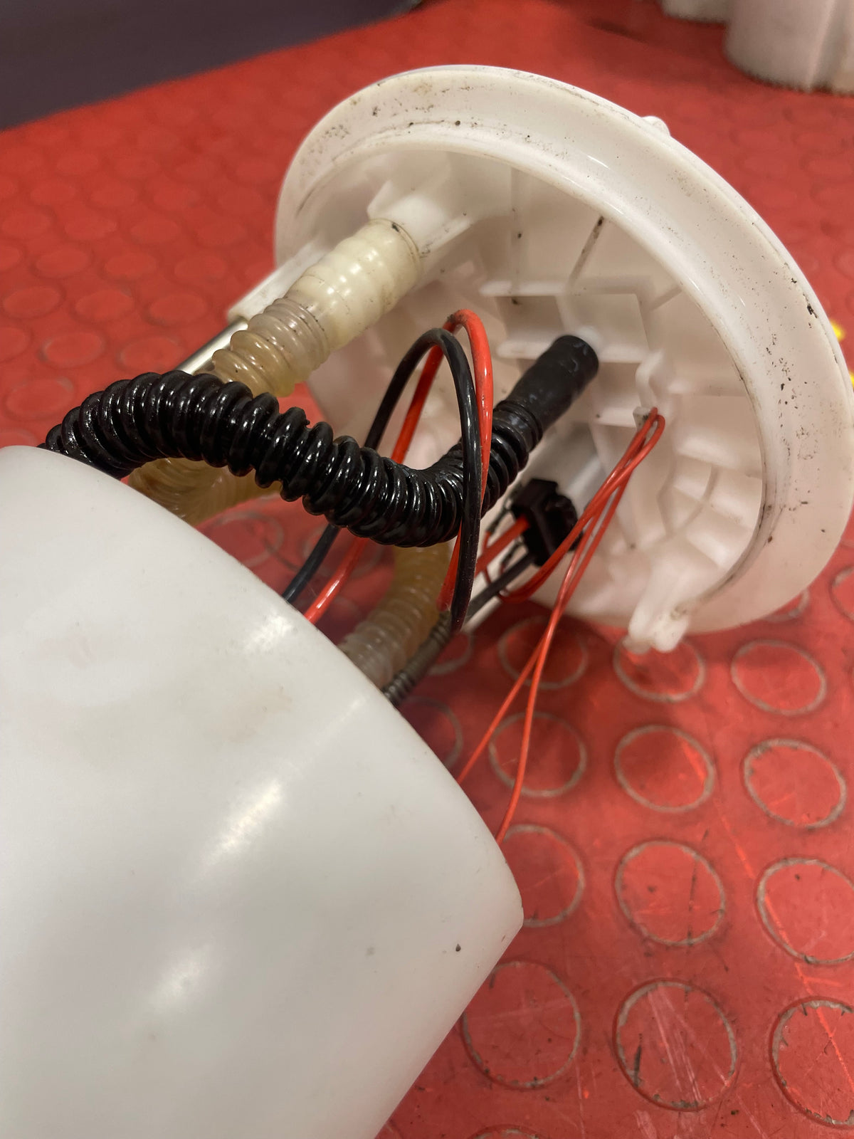 Renault Trafic MK3/Vauxhall Vivaro B/Nissan NV300 FUEL SENDER UNIT/FUEL PUMP 1.6 2014-2025 P/N 172021036R