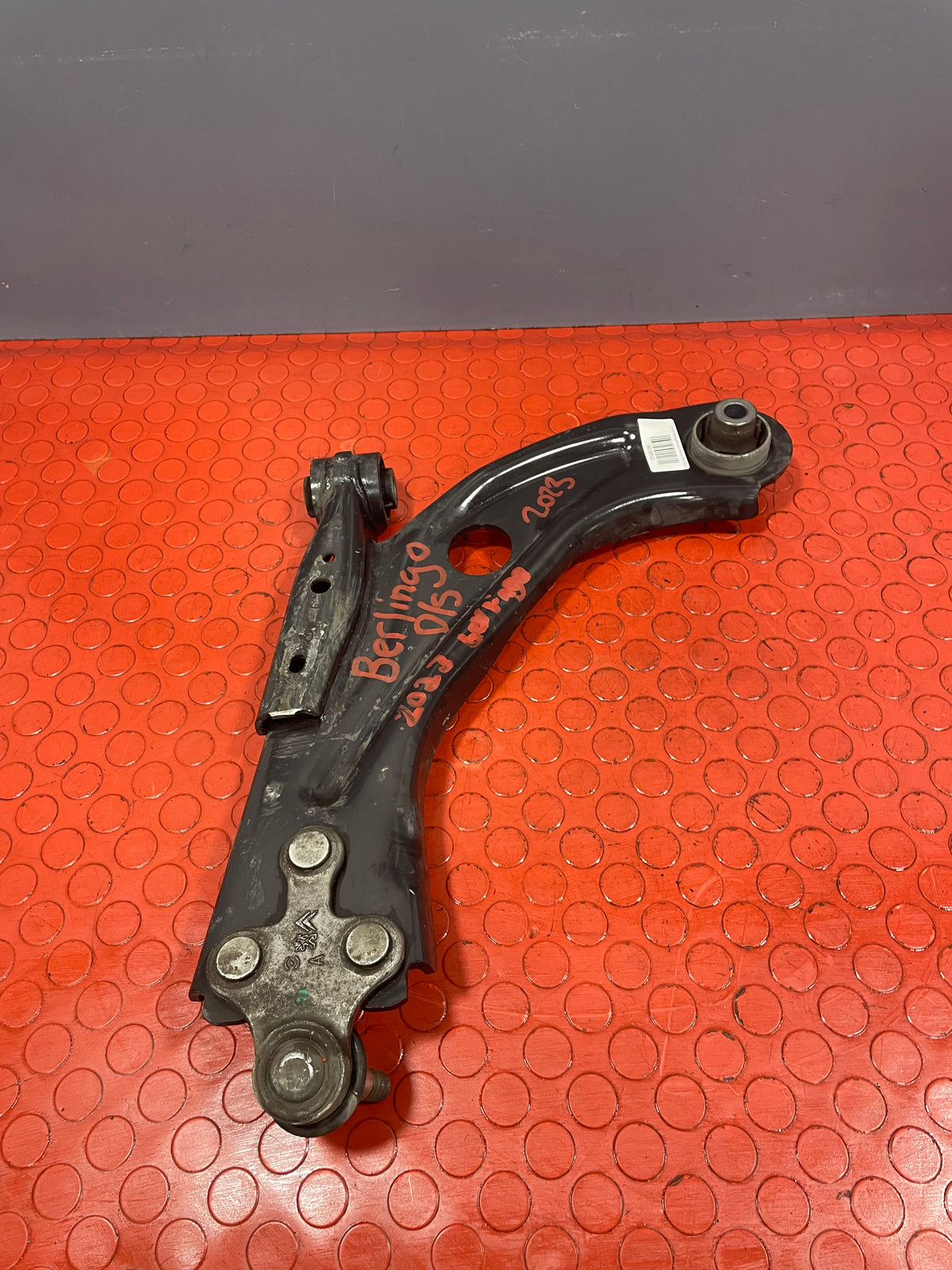 Citroen Berlingo/Peugeot Partner DRIVERS SIDE FRONT WISHBONE 2019-2023 P/N 98138522