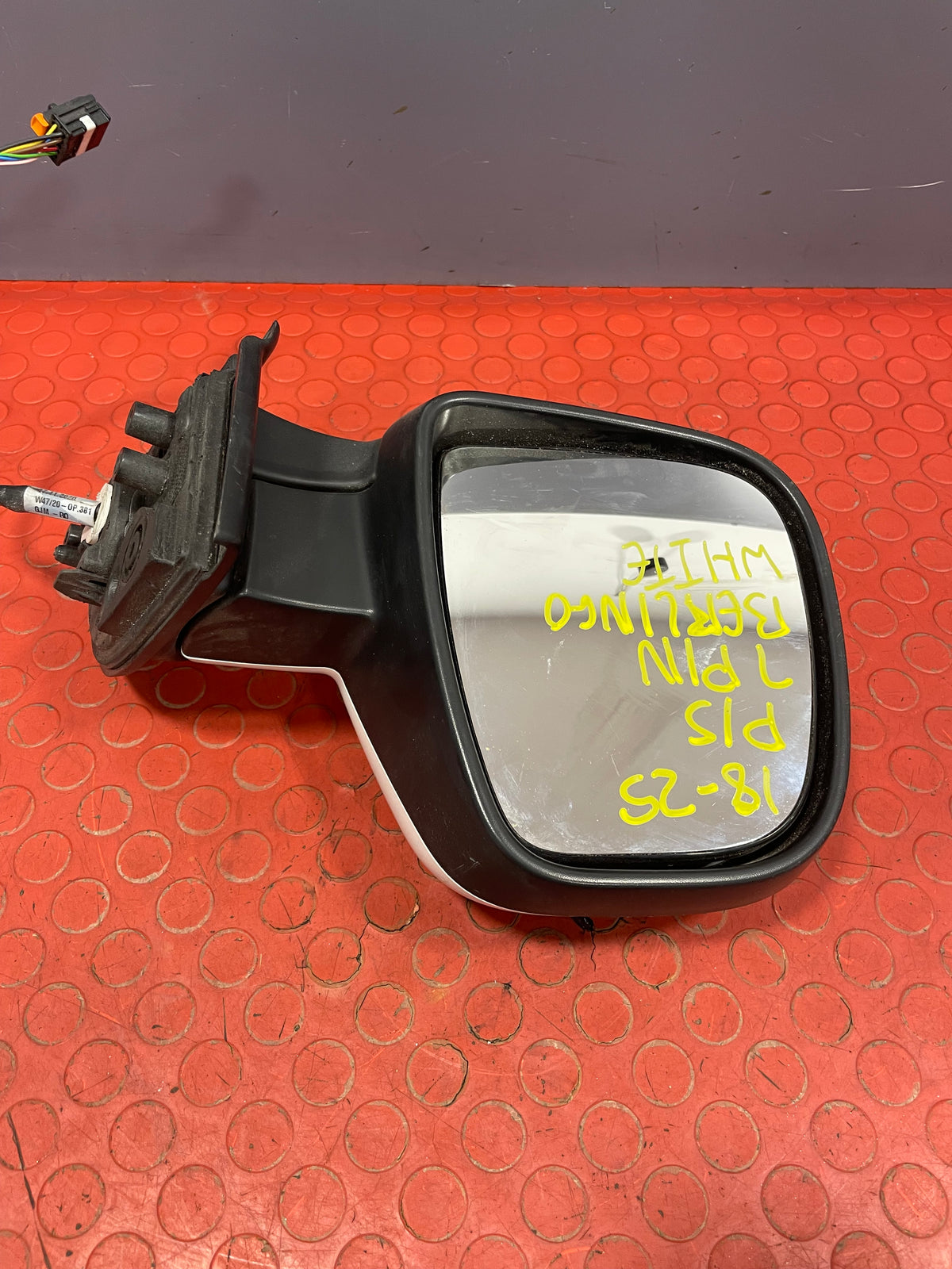 Citroen Berlingo/Peugeot Partner/Vauxhall Combo/Toyota Proace City WING MIRROR Passenger's Side White 7 PIN 1.5 2018-2025 P/N 98169900XT - 1