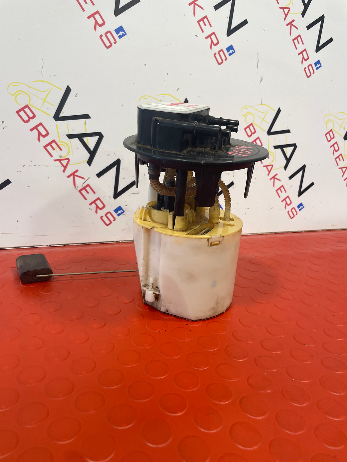 Peugeot Expert/ Toyota Proace/Vauxhall Vivaro/Citroen Dispatch DIESEL FUEL SENDER UNIT 2.0 HDI 2016-2024  P/N 9807056380
