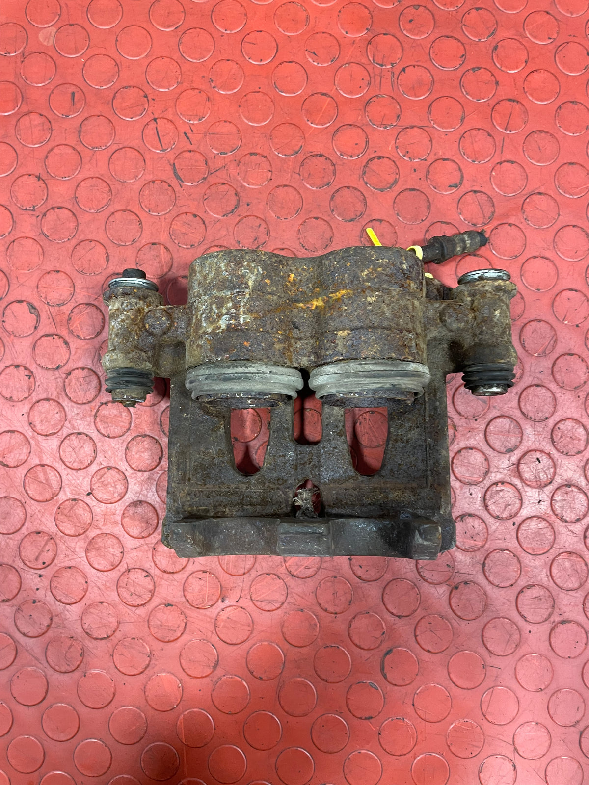 Mercedes Sprinter/Volkswagen Crafter FRONT BRAKE CALIPER Passenger Side BREMBO P/N A0044205783