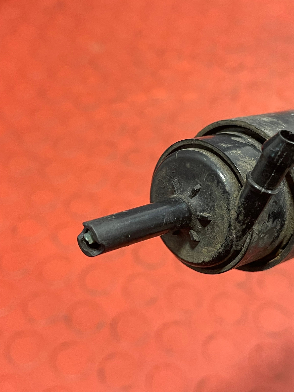 Volkswagen Crafter/Mercedes Sprinter WINDSCREEN WASHER BOTTLE PUMP 2006-2015 P/N A0008605826