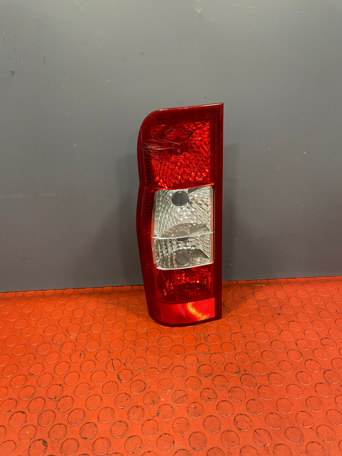 Ford Transit Mk7 N/S PASSENGER TAILLIGHT (DAMAGED LENS) 2006-2013 P/N 6C1113405A - 3