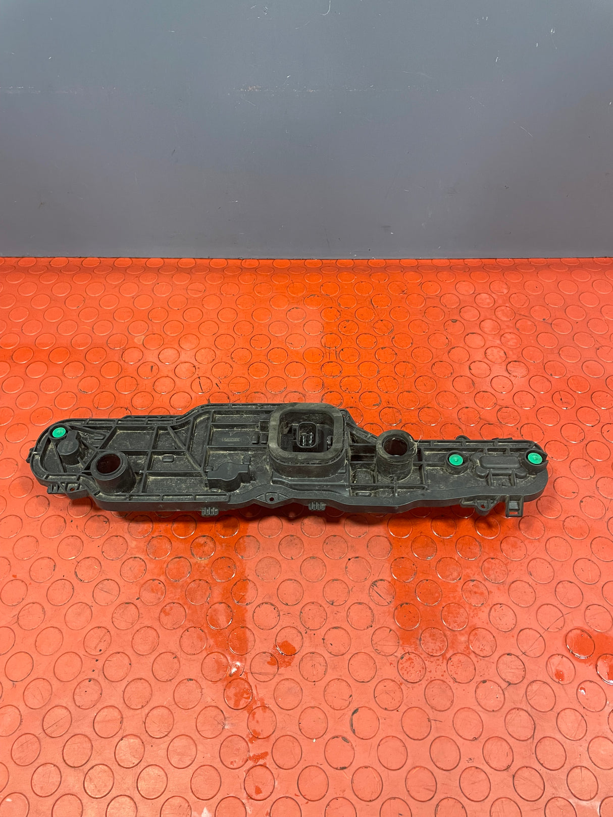 Citroen Relay/Peugeot Boxer/Fiat Ducato REAR TAILLIGHT BULB CARRIER Passenger Side 2008-2019 P/N 20620751