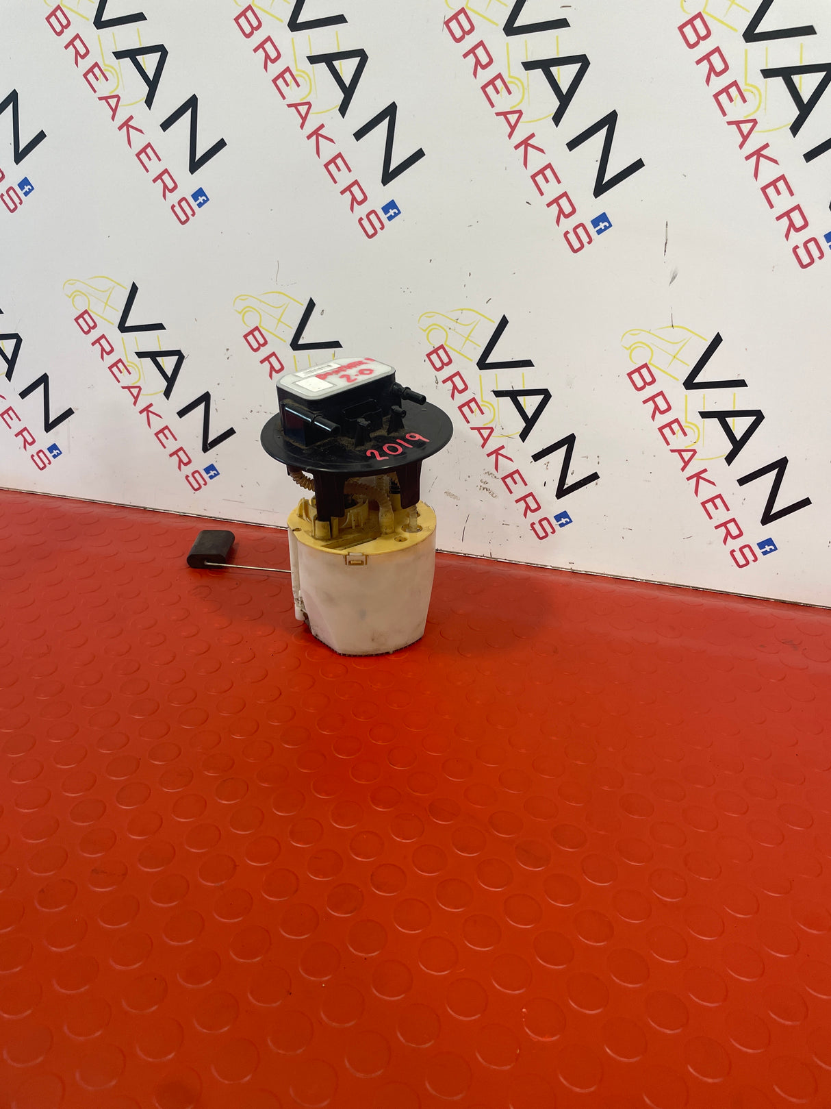 Peugeot Expert/ Toyota Proace/Vauxhall Vivaro/Citroen Dispatch DIESEL FUEL SENDER UNIT 2.0 HDI 2016-2024  P/N 9807056380