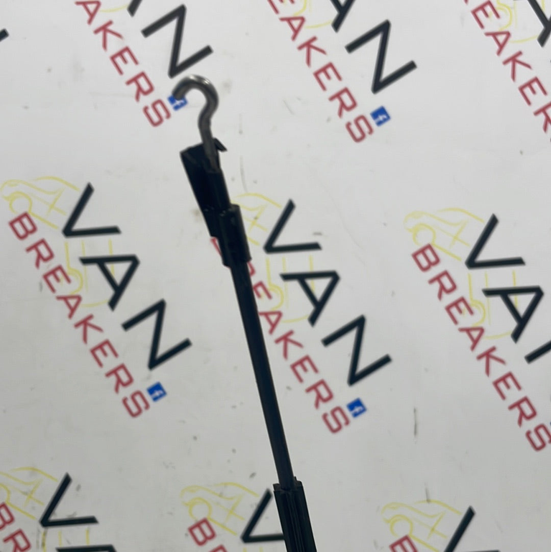 Volkswagen Caddy DRIVER SIDE FRONT DOOR LOCK AND CABLE 2013 P/N 3D2837016AB