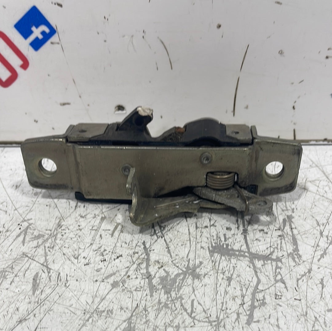 Mercedes Sprinter W906 REAR LEFT N/S UPPER LOCK LATCH SLIDING DOOR P/N A9067300435