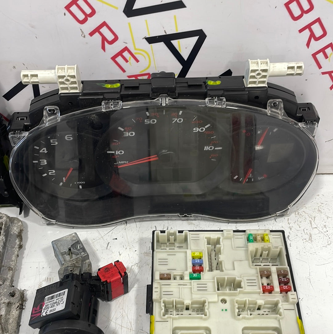 Renault Master BSI KIT WITH KEY AND BARREL/ECU/ECM 2013 2.3 FWD P/N 237102265R