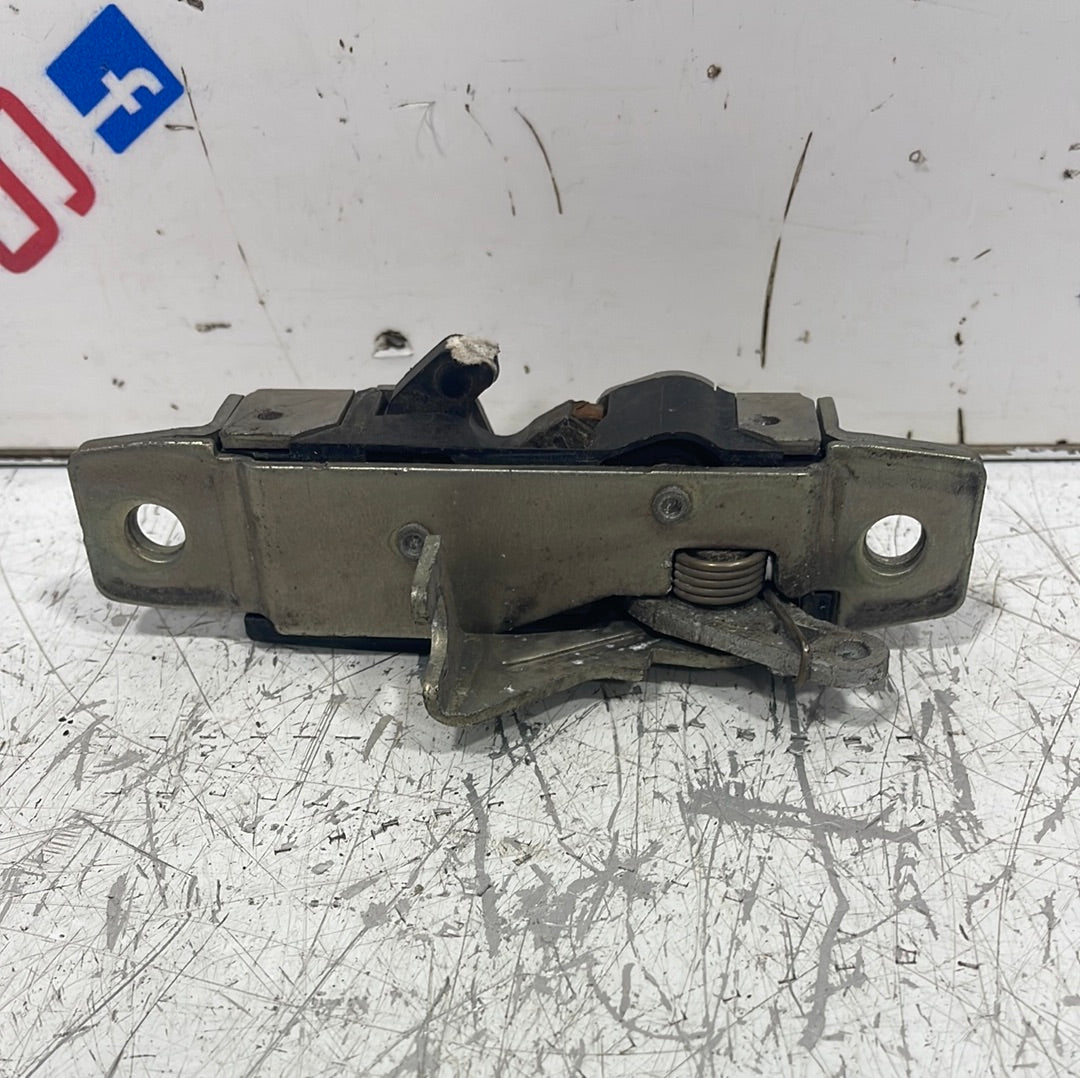 Mercedes Sprinter W906 REAR LEFT N/S UPPER LOCK LATCH SLIDING DOOR P/N A9067300435