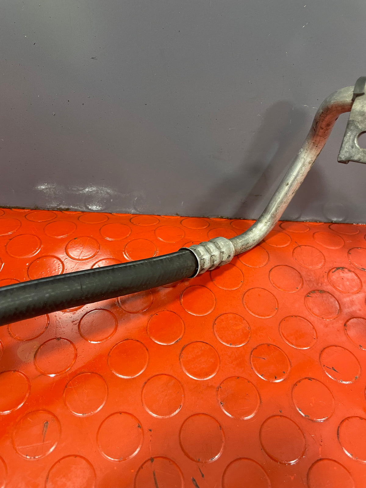 Renault Trafic/Vauxhall Vivaro/NV300 AIR CON PIPE 1.6 2014/2019 P/N 924903875R