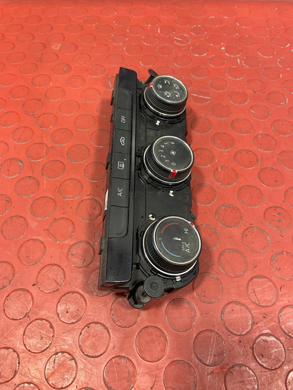Volkswagen Golf HEATER CONTROLS WITH AC MK7 2013-2020 P/N 5G0907426