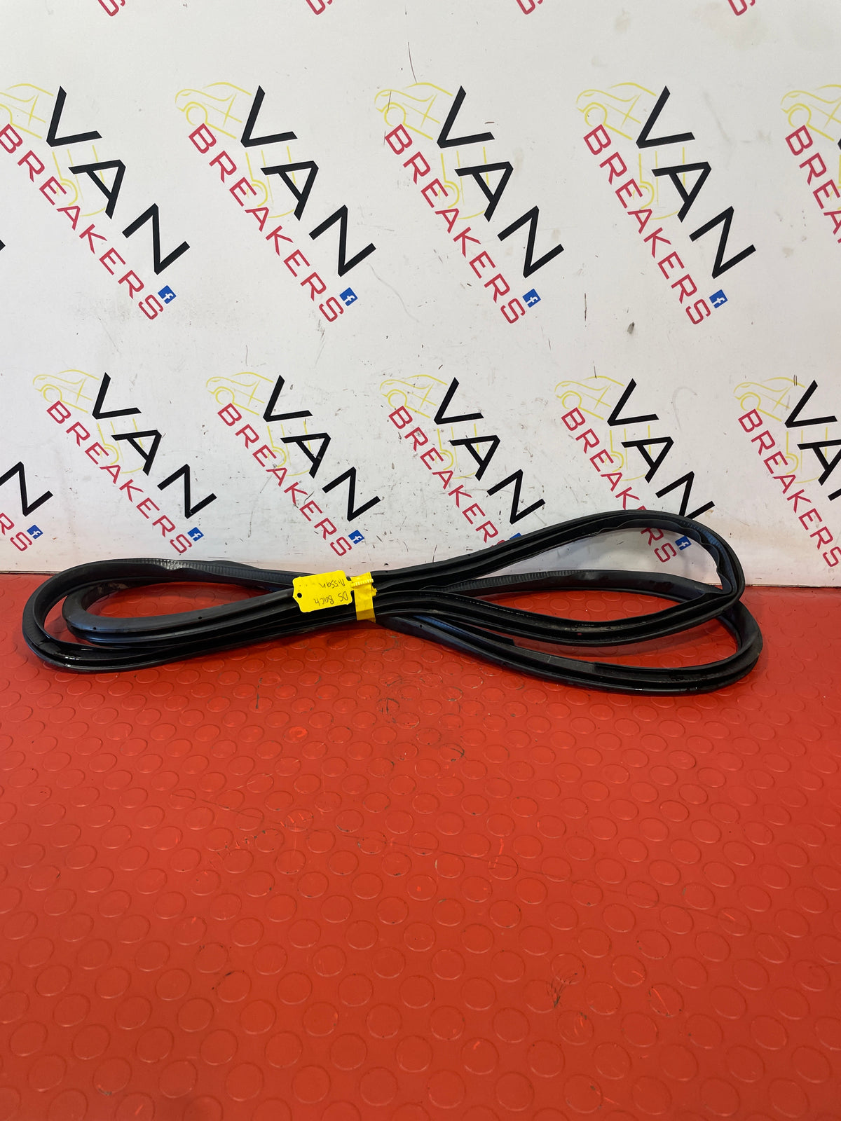 Nissan Navara D/S REAR DOOR RUBBER SEALS 2015-2024 P/N 769244JG0A