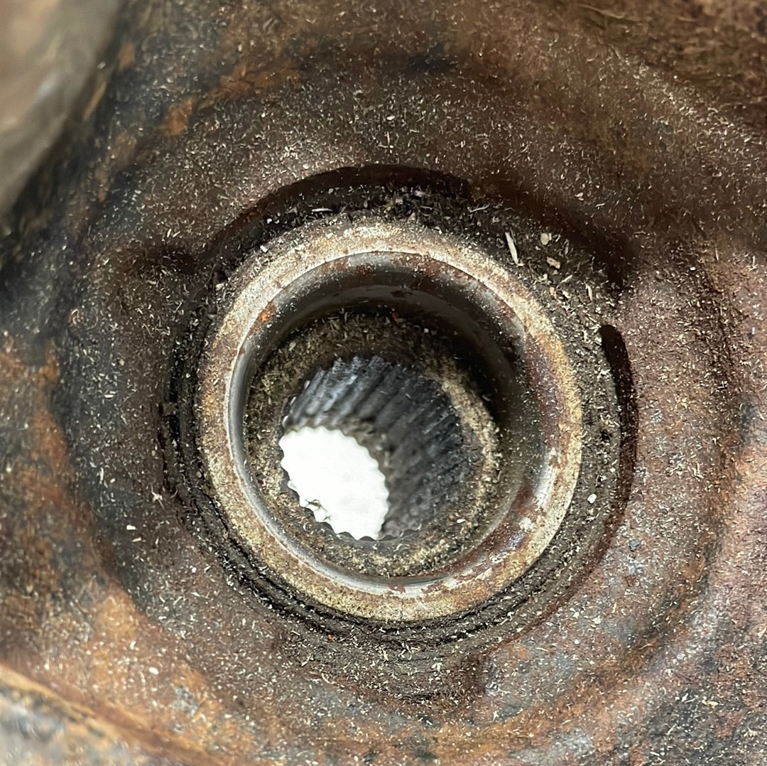 John Deere Gator FRONT PASSENGER SIDE HUB AND CALLIPER 2013 P/N M158323