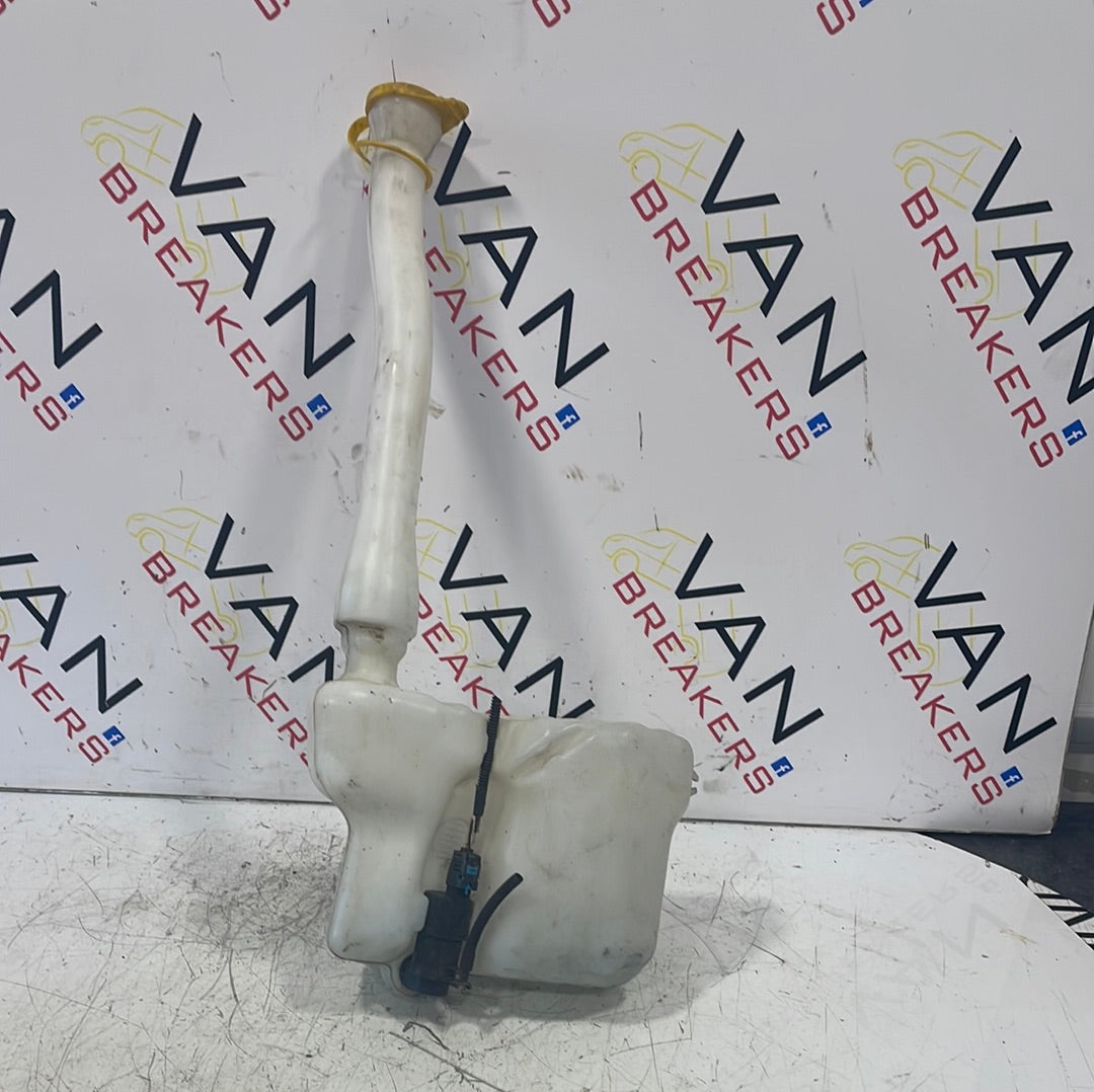 Renault Master WASHER FLUID BOTTLE (WITH PUMP)  2010-2018 P/N 2891000023R