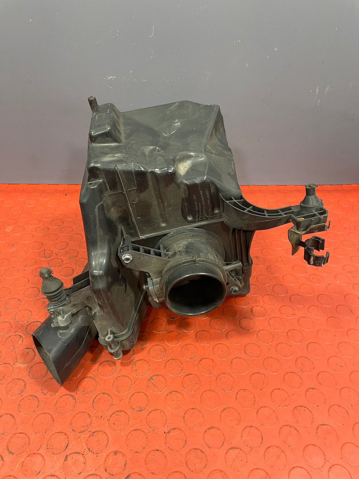 Ford Transit Connect AIR BOX WITH MAF SENSOR 1.5/1.6 TDCI 2013-2022 P/N AV619600BG - 1
