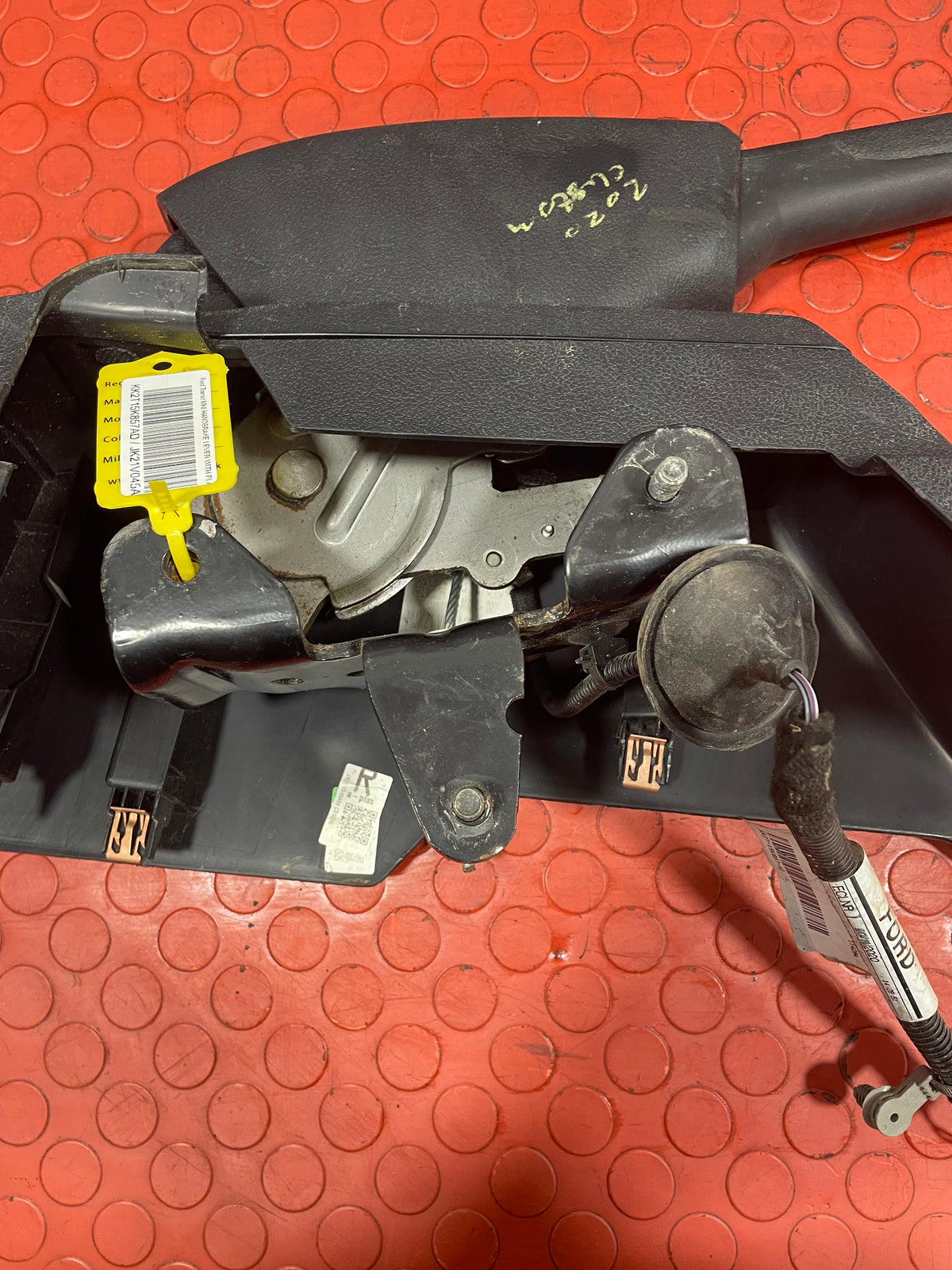 Ford Transit Mk8 HANDBRAKE LEVER WITH PLASTIC SURROUND 2020 P/N KK2T15K857AD / JK21V045A06C