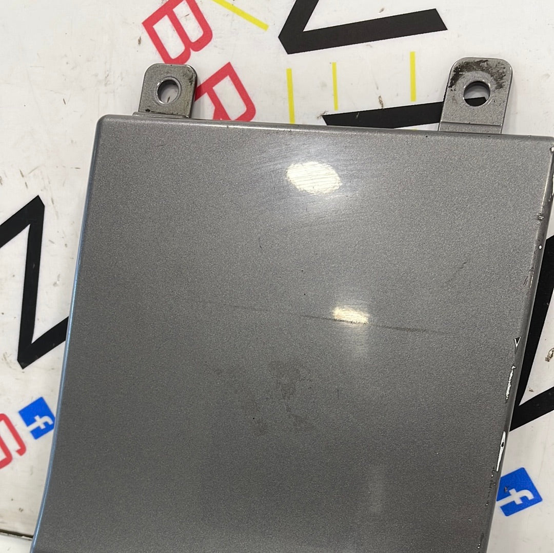 Renault Trafic/Vauxhall Vivaro/Nissan NV300 MOULDING UNDER FUEL FILLER FLAP PASSENGER'S SIDE (GREY) 2014-2019 P/N 788287806R